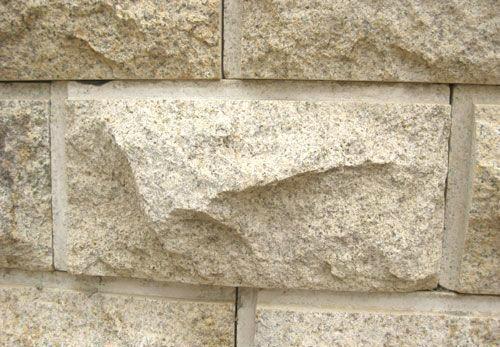 山东蘑菇石价格解析与建筑装饰材料销售指南