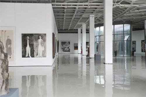 艺术与商业的交融 百年江苏美术精品创作工程作品展张家港站启幕，联动建筑装饰材料销售新风尚